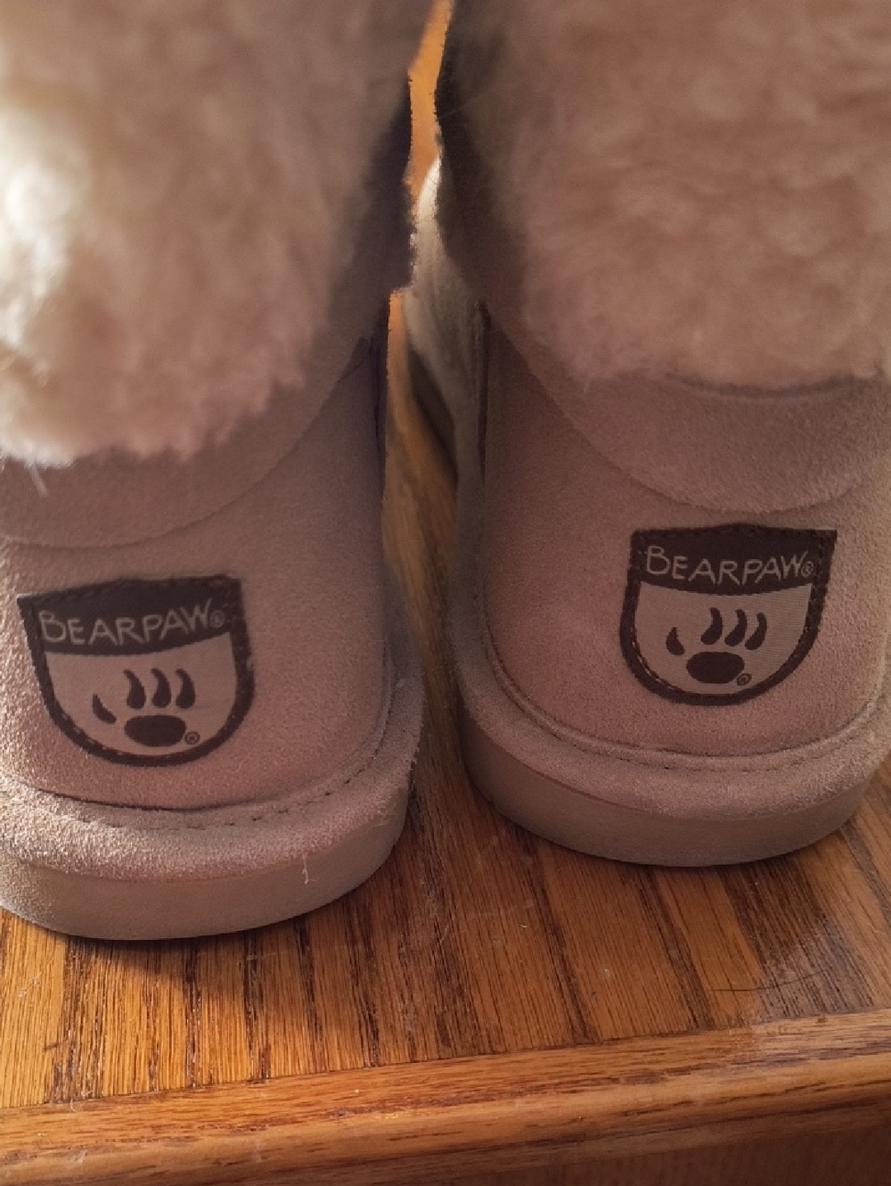 Like New BearPaw Women's Beige Plush Lined Boots 10